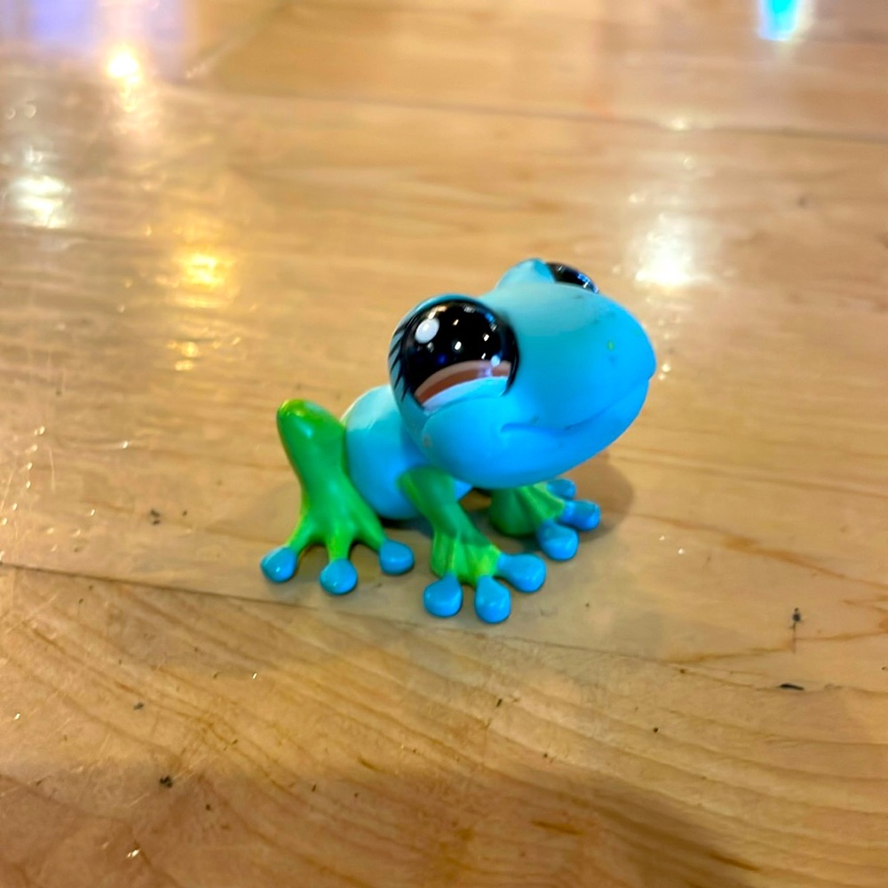 LPS Frog #1140 Retired, 2009, Blue, Brown Eyes, Green Legs